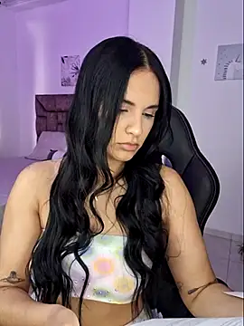 Snapshot of heyshaa chatting on September 17, 2025, 7:26 pm heyshaa online show from September 17, 2025, 7:26 pm