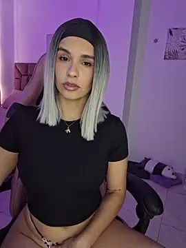 Snapshot of heyshaa chatting on November 26, 2025, 8:10 pm heyshaa online show from November 26, 2025, 8:10 pm