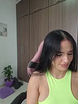 Snapshot of heyshaa chatting on January 9, 2026, 7:59 pm heyshaa online show from January 9, 2026, 7:59 pm