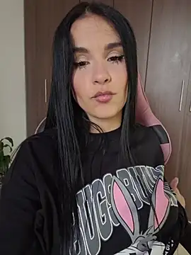 Snapshot of heyshaa chatting on January 14, 2026, 8:14 pm heyshaa online show from January 14, 2026, 8:14 pm