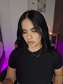 Snapshot of heyshaa chatting on February 27, 2026, 9:26 pm heyshaa online show from February 27, 2026, 9:26 pm