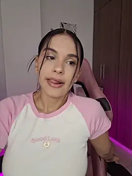 Snapshot of heyshaa chatting on March 24, 2026, 9:42 pm heyshaa online show from March 24, 2026, 9:42 pm