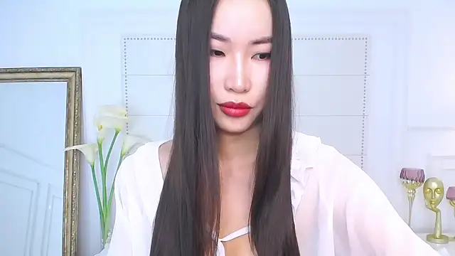 NaomiYuu online show from December 27, 2024, 2:04 am