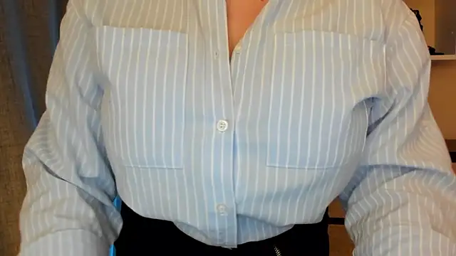 feliziaDesire online show from March 23, 2026, 12:53 pm