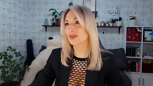 MillaXQueen online show from March 24, 2026, 11:15 am