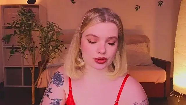 Hottie Jane online show from April 25, 2026, 10:07 am