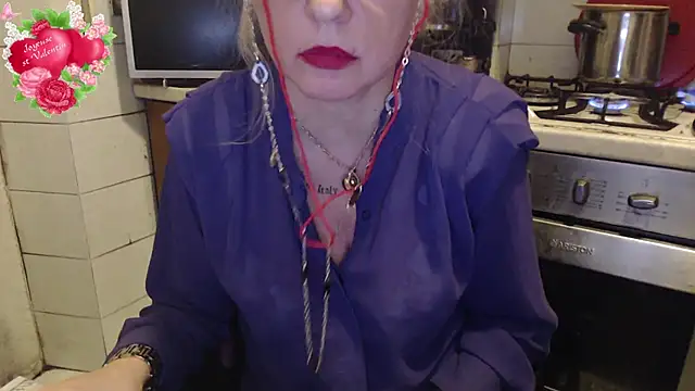Snapshot of martachatte chatting on February 11, 2025, 6:55 pm martachatte online show from February 11, 2025, 6:55 pm