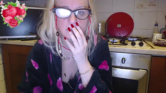 Snapshot of martachatte chatting on February 13, 2025, 5:16 am martachatte online show from February 13, 2025, 5:16 am