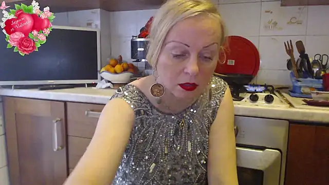 Snapshot of martachatte chatting on February 13, 2025, 12:00 pm martachatte online show from February 13, 2025, 12:00 pm