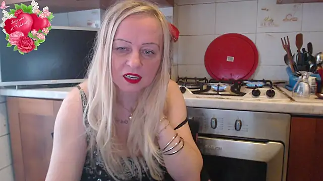 Snapshot of martachatte chatting on February 14, 2025, 8:42 am martachatte online show from February 14, 2025, 8:42 am