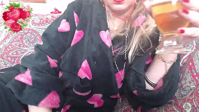 Snapshot of martachatte chatting on February 14, 2025, 11:53 am martachatte online show from February 14, 2025, 11:53 am