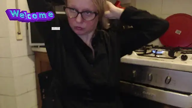 Snapshot of martachatte chatting on February 17, 2025, 6:59 pm martachatte online show from February 17, 2025, 6:59 pm