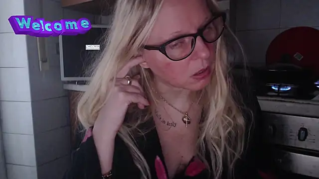 Snapshot of martachatte chatting on February 26, 2025, 7:09 am martachatte online show from February 26, 2025, 7:09 am