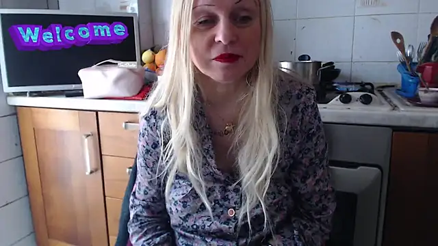 Snapshot of martachatte chatting on March 3, 2025, 9:11 am martachatte online show from March 3, 2025, 9:11 am