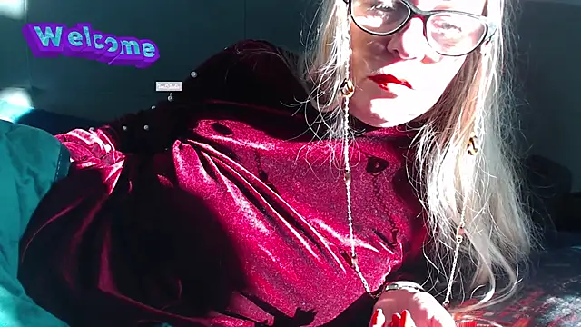 Snapshot of martachatte chatting on March 5, 2025, 5:08 pm martachatte online show from March 5, 2025, 5:08 pm