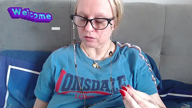 Snapshot of martachatte chatting on March 6, 2025, 7:47 am martachatte online show from March 6, 2025, 7:47 am