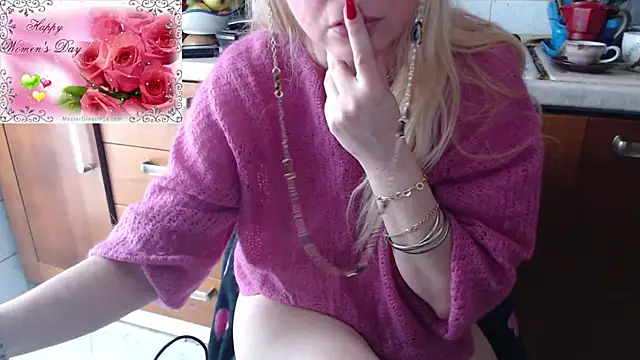 Snapshot of martachatte chatting on March 9, 2025, 7:45 am martachatte online show from March 9, 2025, 7:45 am