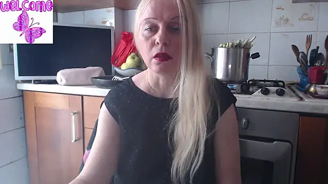 Snapshot of martachatte chatting on March 13, 2025, 3:50 pm martachatte online show from March 13, 2025, 3:50 pm