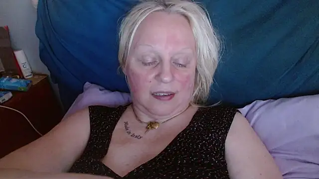 martachatte online show from May 10, 2026, 7:46 am