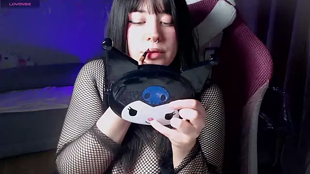 MeowkaUwU  online show from May 14, 2026, 9:32 pm