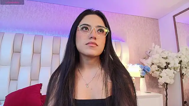 Rebeca jones online show from March 14, 2025, 1:24 pm