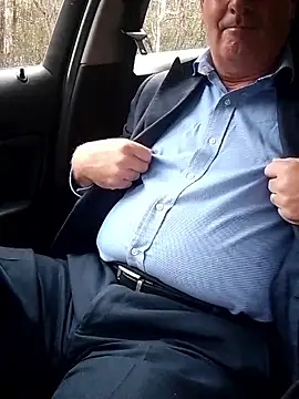 Snapshot of stiffandlubed@xh chatting on October 19, 2025, 9:15 pm stiffandlubedxh online show from October 19, 2025, 9:15 pm