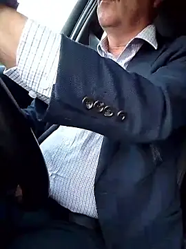 Snapshot of stiffandlubed@xh chatting on February 25, 2026, 8:07 pm stiffandlubedxh online show from February 25, 2026, 8:07 pm