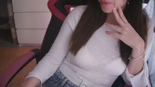 LunaGuerraxx online show from March 11, 2026, 8:31 am