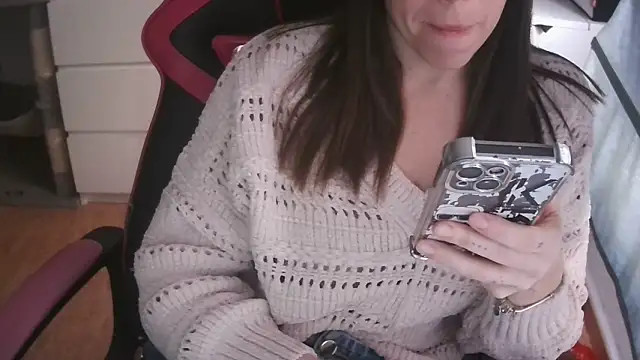 LunaGuerraxx online show from March 13, 2026, 8:32 am