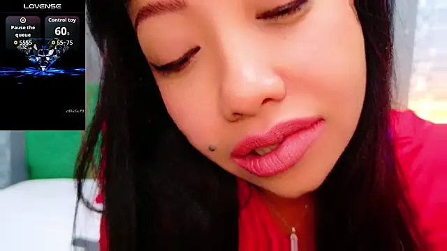 Snapshot of ElyaQuinn chatting on October 17, 2025, 7:00 am ElyaQuinn online show from October 17, 2025, 7:00 am