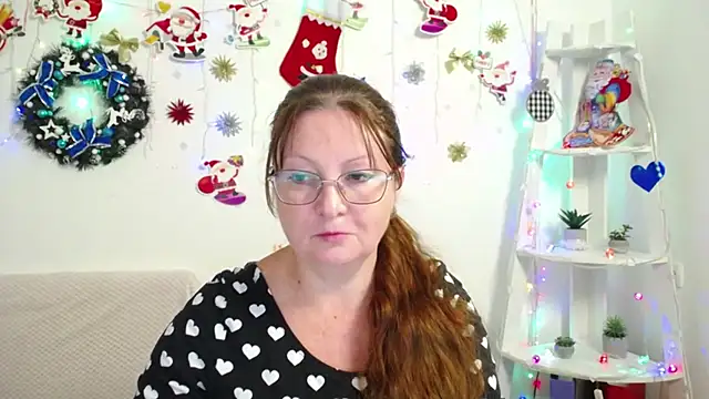 VanessaHotts online show from December 5, 2024, 9:17 am