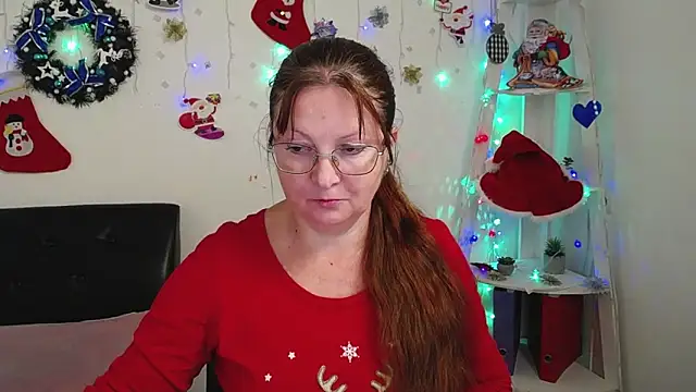 VanessaHotts online show from December 26, 2024, 2:05 pm