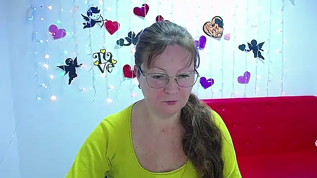 VanessaHotts online show from February 10, 2025, 6:20 am