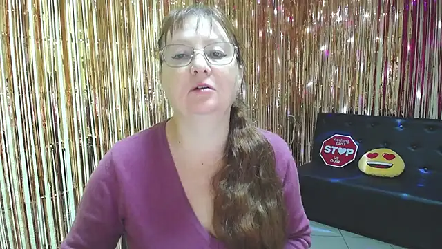 VanessaHotts online show from October 1, 2025, 5:02 am