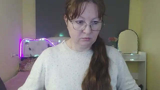 VanessaHotts online show from April 25, 2026, 5:32 am
