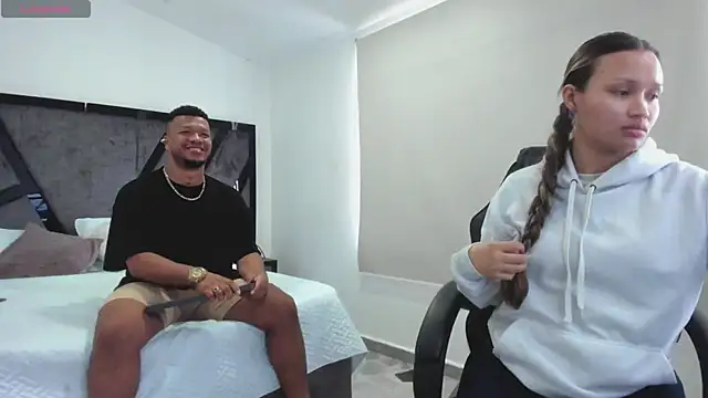 AnnieAndStefan online show from October 13, 2025, 12:38 pm