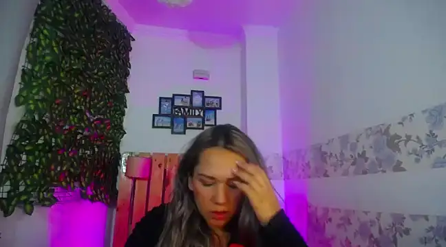 Snapshot of paula_brausin chatting on January 27, 2025, 11:22 pm paula brausin online show from January 27, 2025, 11:22 pm