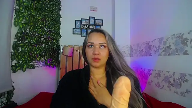 Snapshot of paula_brausin chatting on February 9, 2025, 12:17 am paula brausin online show from February 9, 2025, 12:17 am
