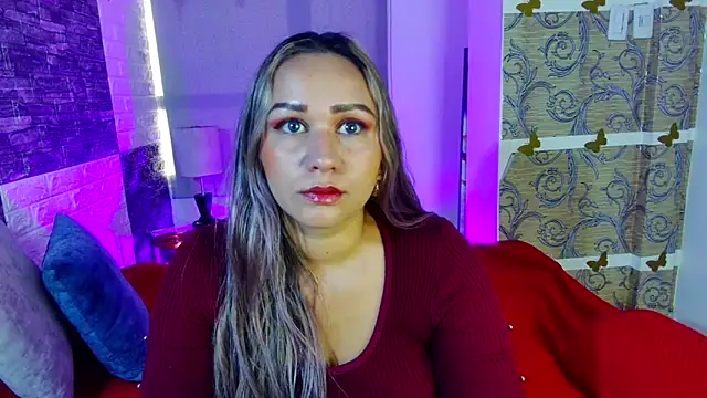 Snapshot of paula_brausin chatting on February 18, 2025, 8:36 pm paula brausin online show from February 18, 2025, 8:36 pm