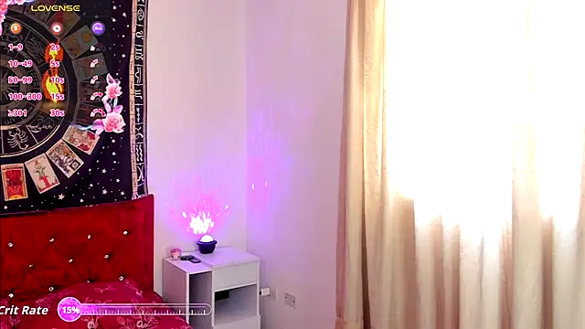 luna del rey  online show from September 27, 2025, 4:45 pm