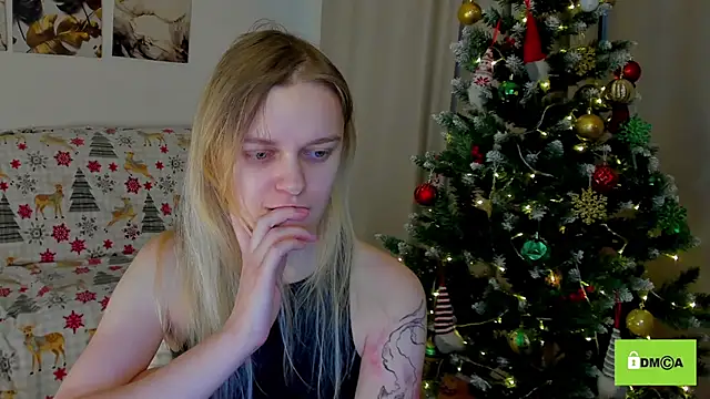 lady bellaa online show from January 1, 2025, 1:05 pm