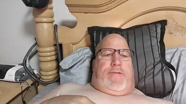 Bigbear0563 online show from October 13, 2025, 4:07 pm