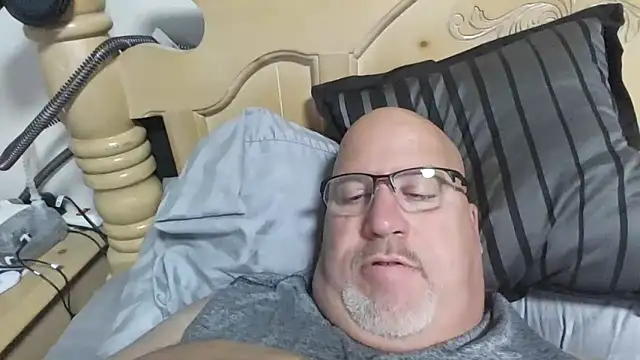 Bigbear0563 online show from November 14, 2025, 5:39 am