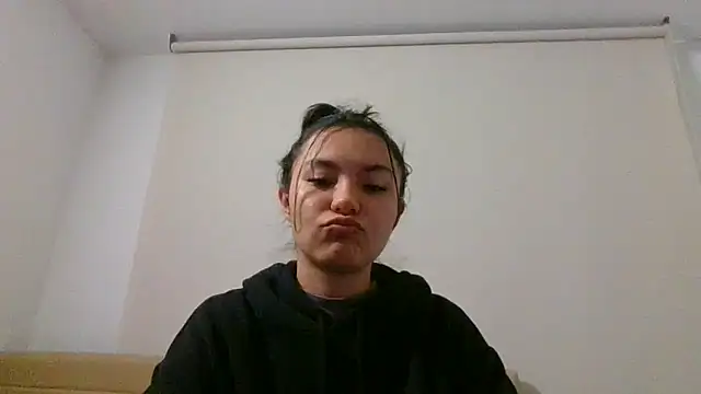  andygirl online show from May 5, 2026, 12:29 am