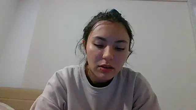  andygirl online show from June 11, 2026, 12:32 am