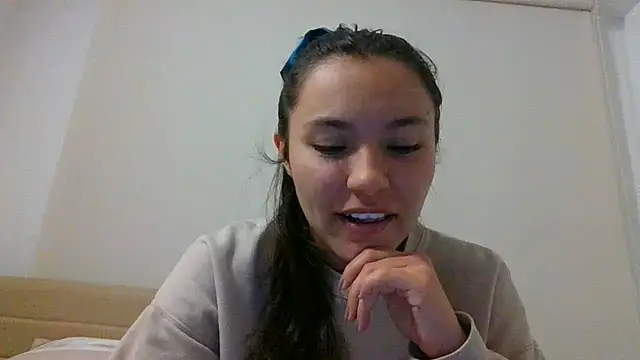  andygirl online show from June 15, 2026, 4:15 am