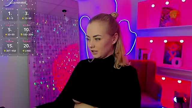 StephanieSweety online show from March 29, 2026, 6:41 pm