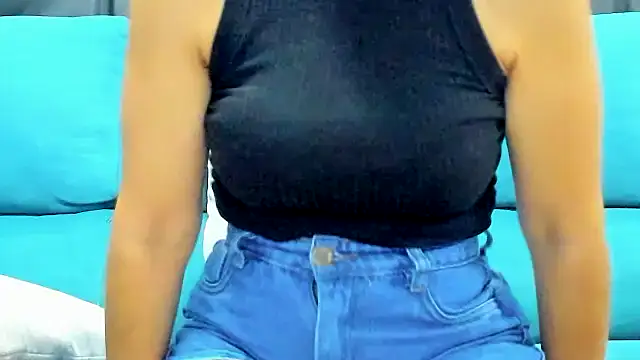 Sami Hotie1 online show from April 26, 2026, 1:25 am