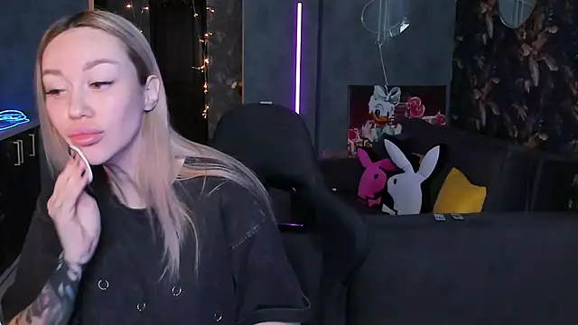 Blckmirrorr online show from December 21, 2025, 9:27 am