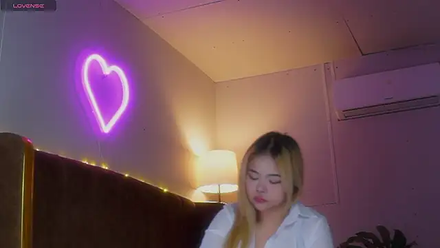 laybunny1 online show from February 20, 2026, 3:23 pm